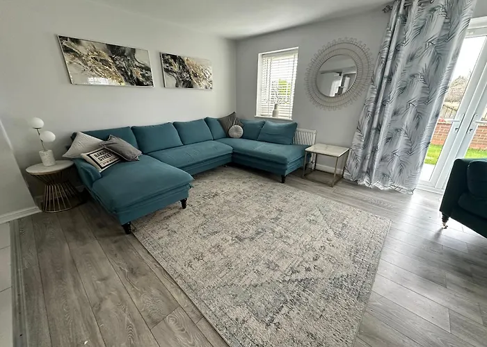 Waterside Mufc & Trafford Centre Townhouse 4 Bedroom Free Parking